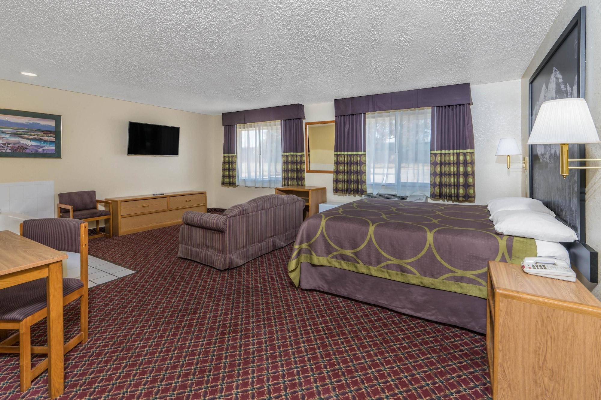 Super 8 By Wyndham Fountain Hotel Luaran gambar