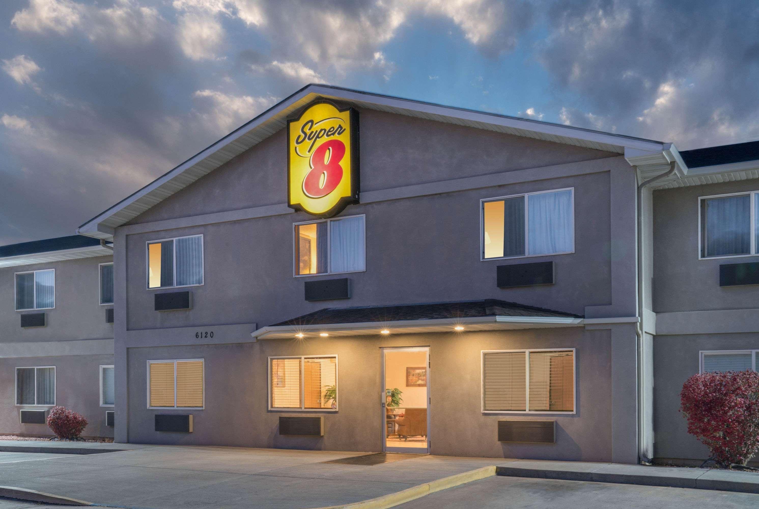 Super 8 By Wyndham Fountain Hotel Luaran gambar