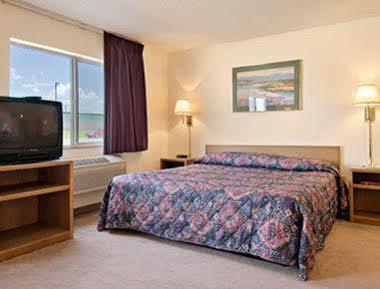 Super 8 By Wyndham Fountain Hotel Luaran gambar
